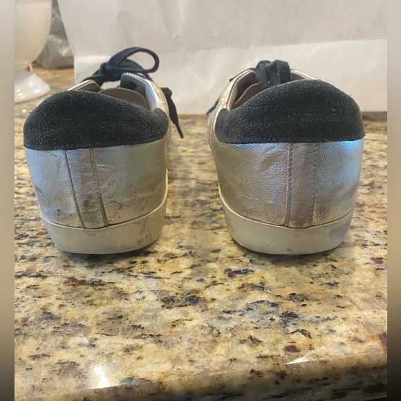 GOLDEN GOOSE SUPERSTAR Silver and Black Sneakers. Size 42. Influencer Favorite! - Picture 5 of 7